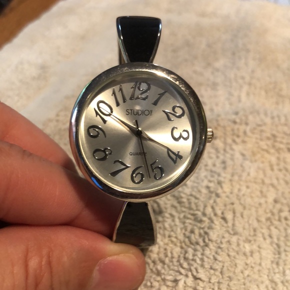 Studio time Quartz watch with hinges and large face - Picture 2 of 3